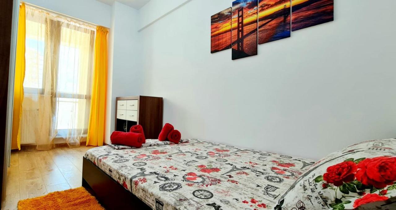 Red Accommodation Near Palas Mall Iasi Exterior foto